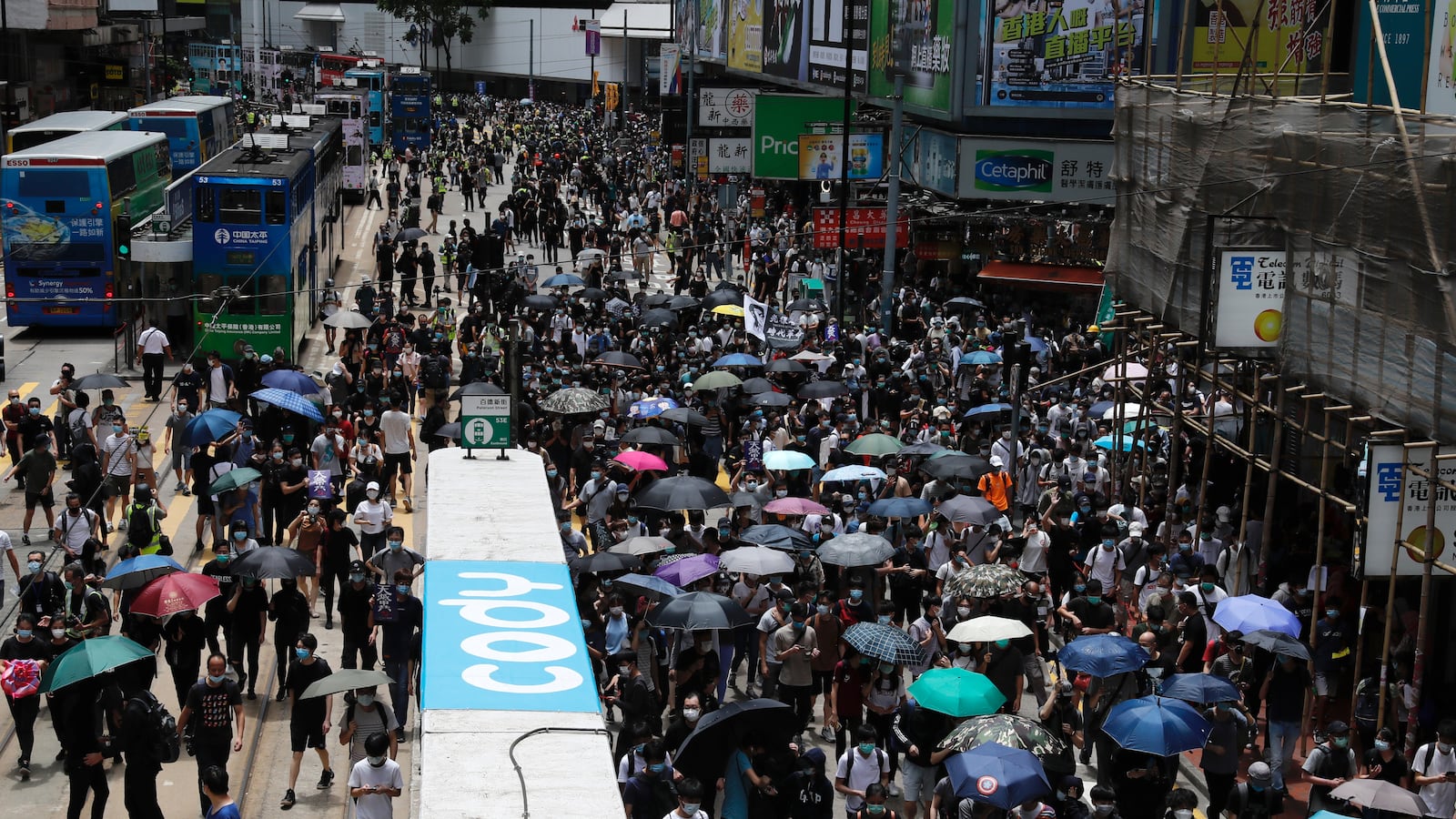 2020-05-24T074518Z_1020154587_RC2VUG9XTEVZ_RTRMADP_3_HONGKONG-PROTESTS_tycguz