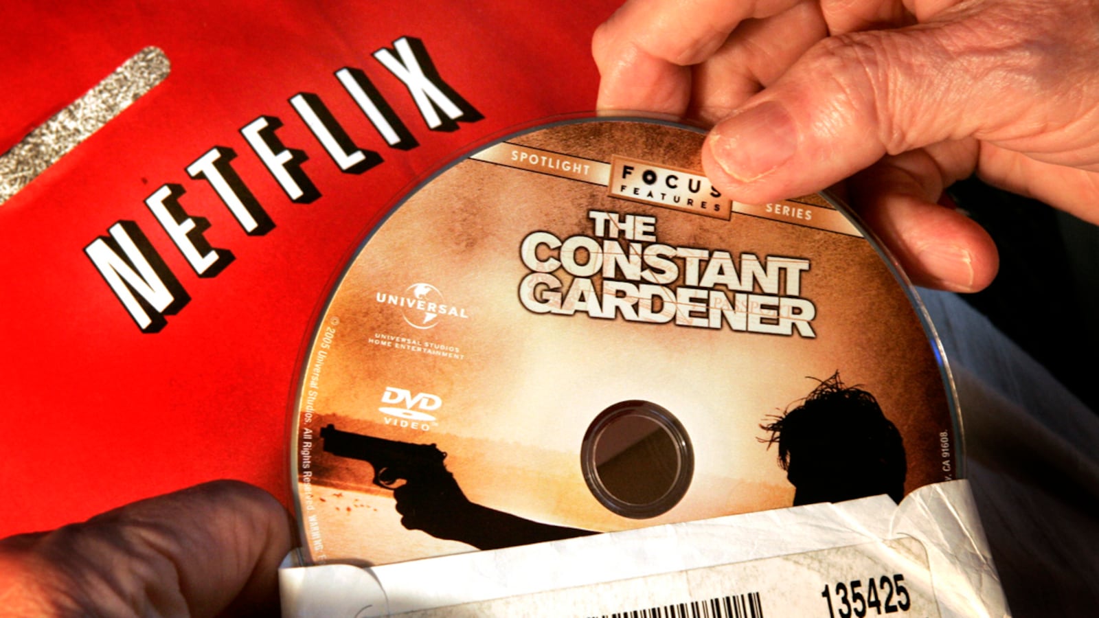 cheats/2011/09/19/netflix-spins-off-dvd-service/netflix-outrage-lyons_k6ygte