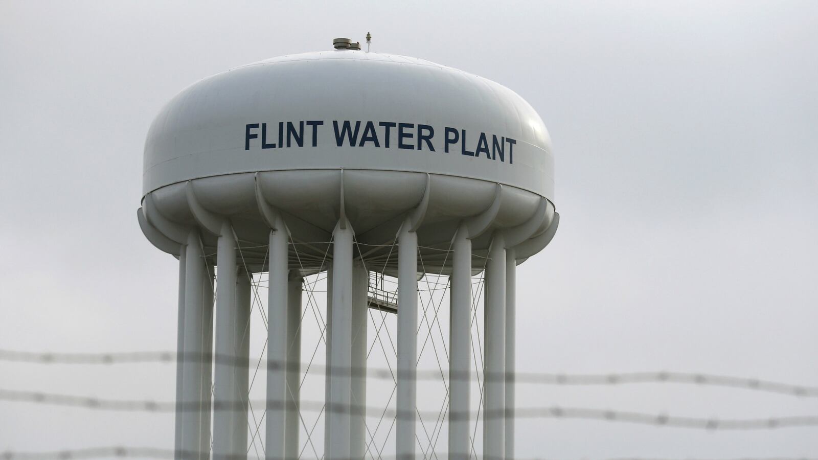 cheats/2016/02/12/flint-water-ok-d-over-official-warning/160212-flint-water-cheat_vtdx36