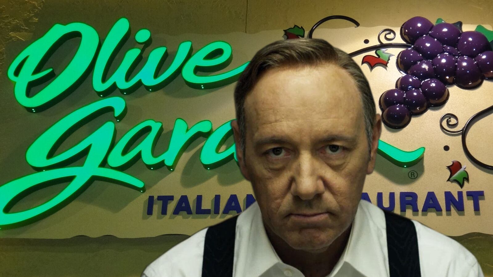 articles/2014/02/23/frank-underwood-will-not-tolerate-insubordination-in-this-olive-garden/140221-williams-brown-olive-garden-tease_nzk8oh