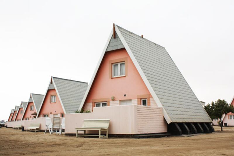 galleries/2009/11/11/gilding-the-em-prisoner-s-em-cage/prisoners-3b_qs1vzf