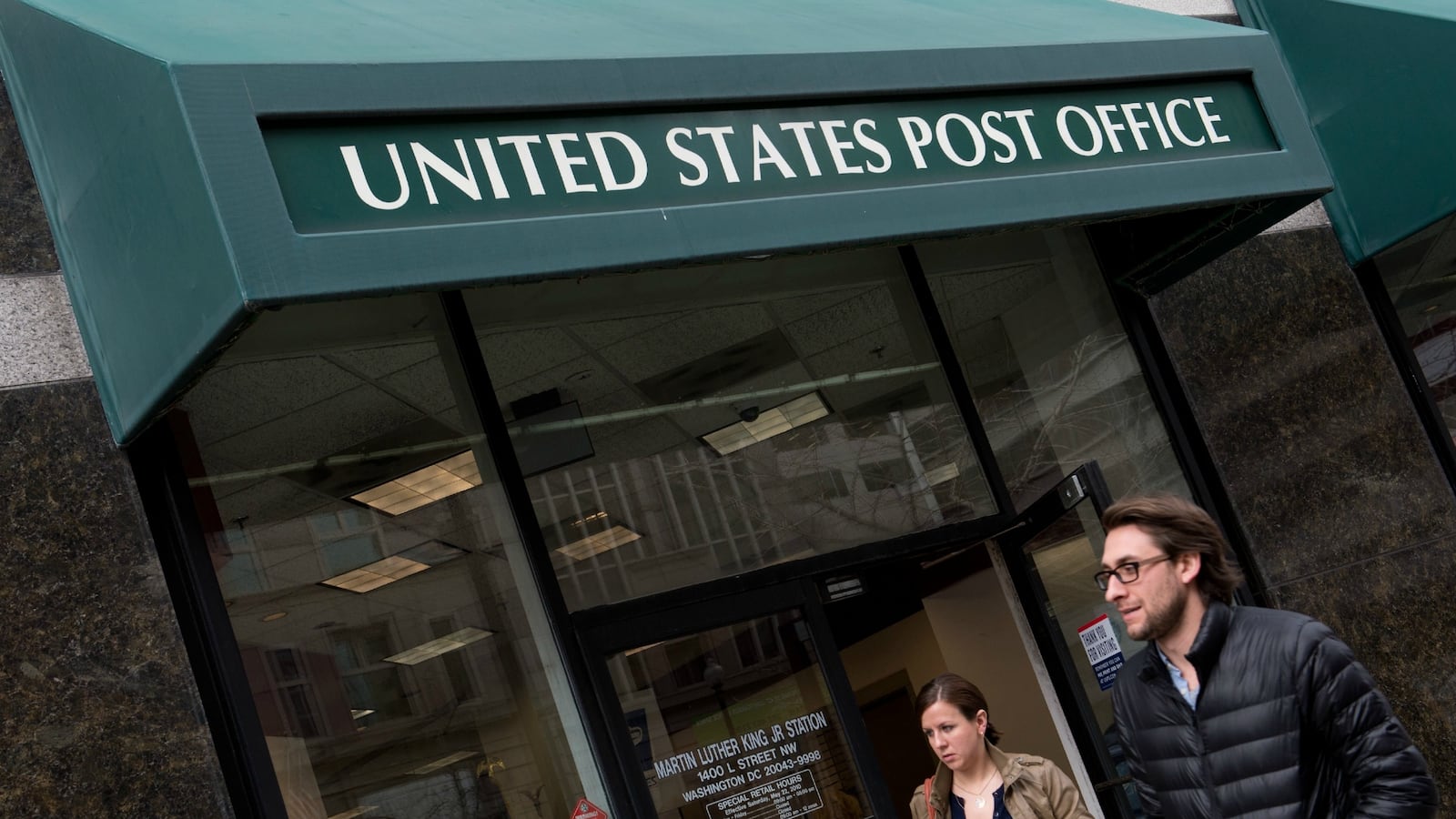 cheats/2014/08/11/postal-service-suffers-2-billion-loss/140811-postal-service-cheat_y6yijs