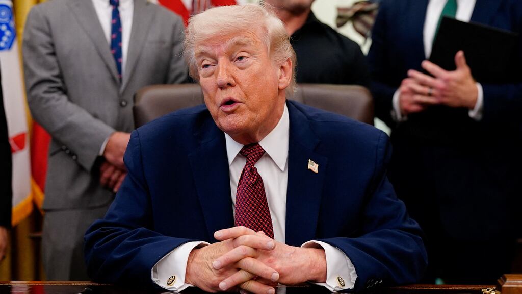 Donald Trump Responds to Female Reporter’s Iran Question With Rude Gesture