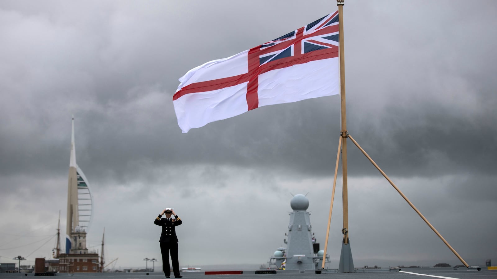 180909-british-sailors-chaos-florida-cheat_gpgrgx