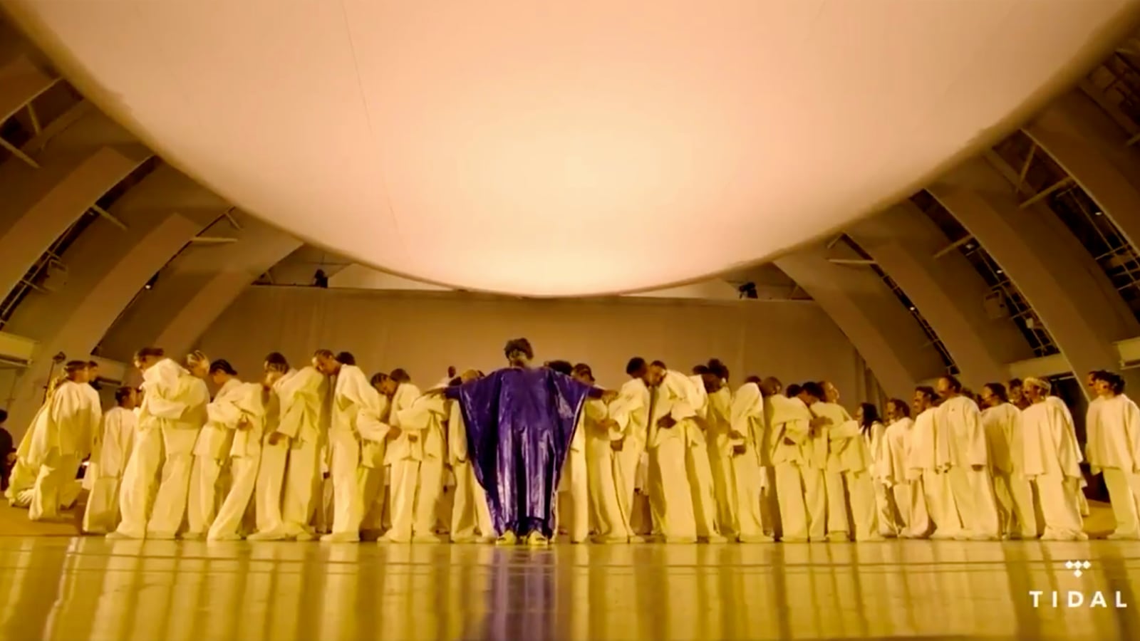 191125-kanye-opera-tease_nxqmx0