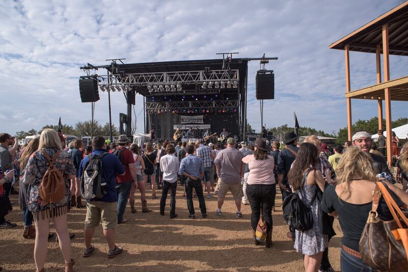 galleries/2015/03/20/closing-out-sxsw-with-willie-nelson/150320-joiner-nelson2_jh5uud