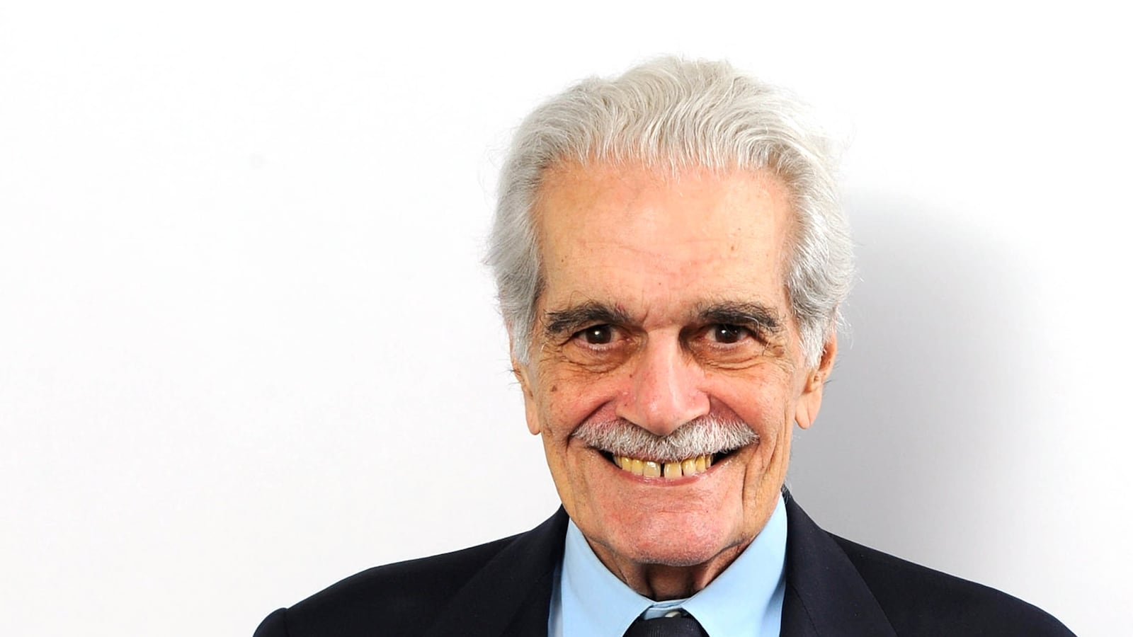 articles/2015/07/10/from-desert-bandit-to-bridge-player-omar-sharif/150710-McKie-omar-sharif-tease_dbmkiv