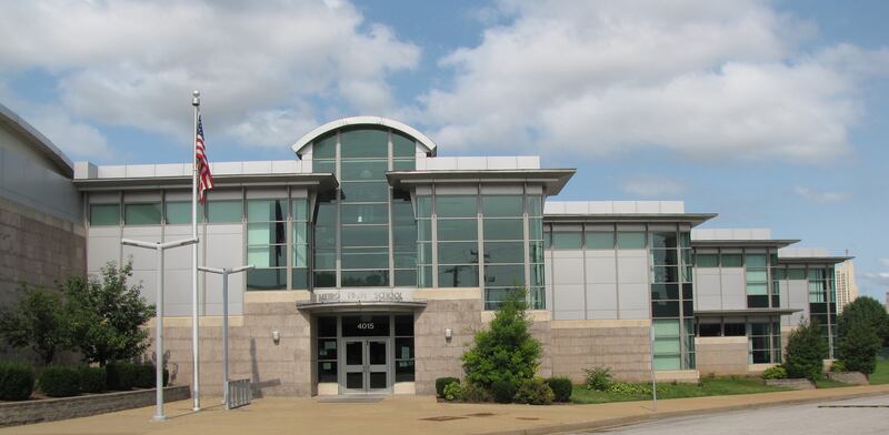 galleries/2014/08/27/25-best-high-schools-in-the-midwest/8_Metro_o6usvb