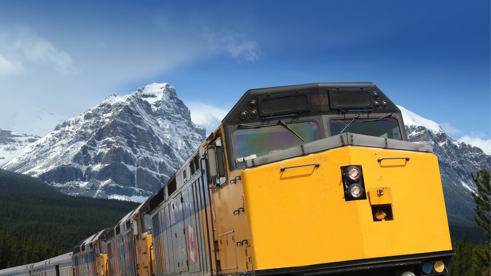 articles/2014/05/27/diesel-trains-may-soon-use-natural-gas-instead/140722-shell-train-tease_m3urdg