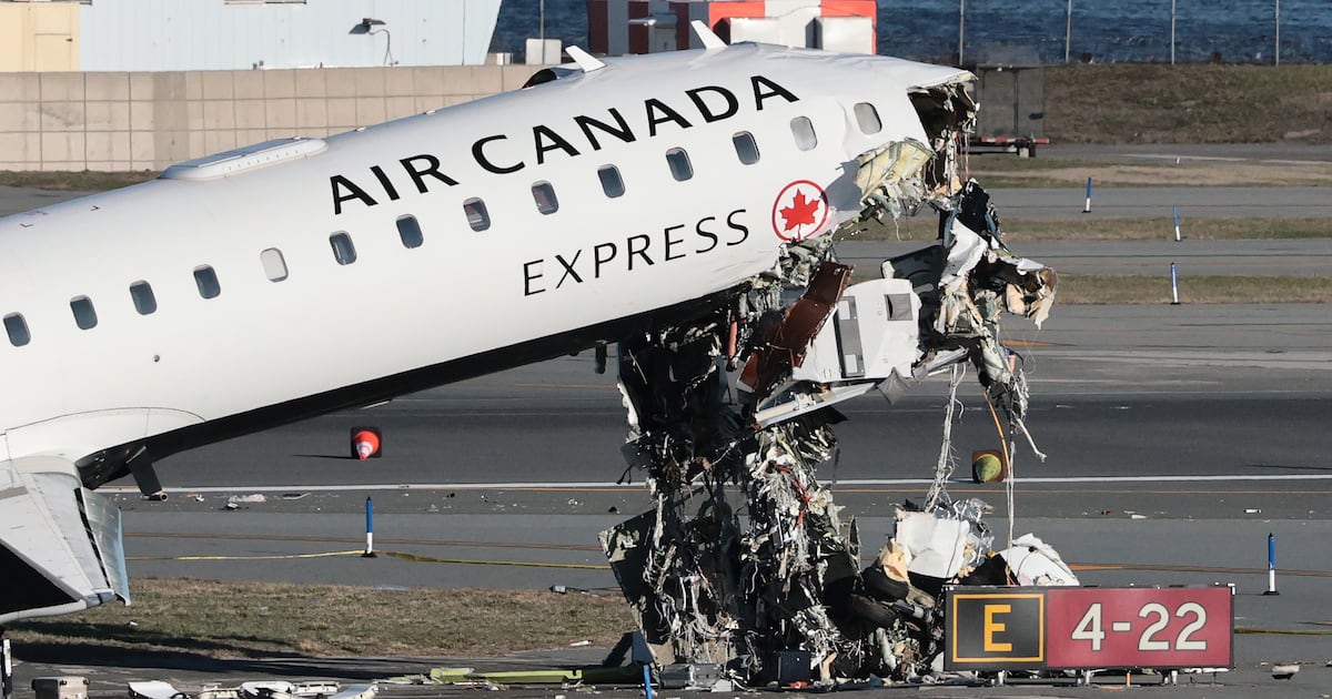 Probe Launched into Mystery at Center of Fatal Airport Crash