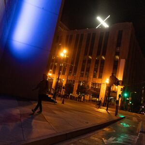 2023-07-31T054247Z_946358048_RC25E2AXU0H1_RTRMADP_3_TWITTER-MUSK-X-SIGN_paragh