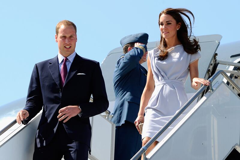 galleries/2010/12/10/kate-middleton-lookbook/kate-will-arrive1_uncgqk