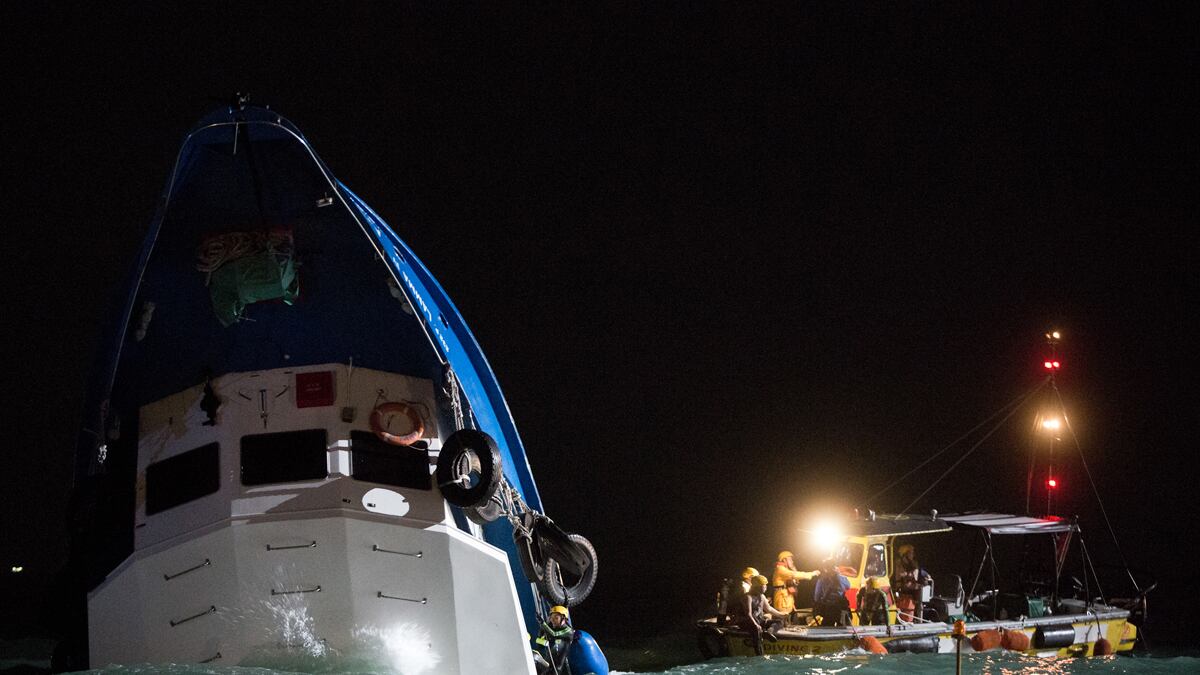 cheats/2012/10/02/ferries-collide-off-of-hong-kong/hong-kong-ferry-accident-cheat_jc45rh