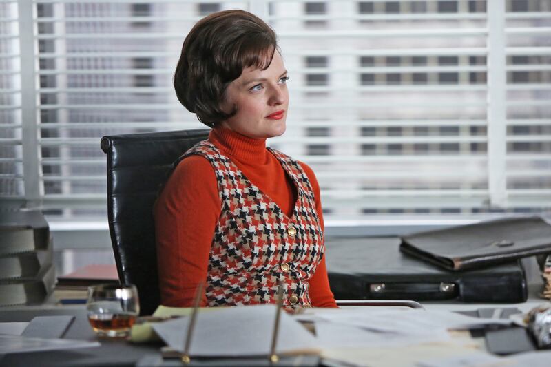 galleries/2013/07/18/2013-emmy-nominations-announced-photos/2013-emmy-nominations-elisabeth-moss_nvv70n