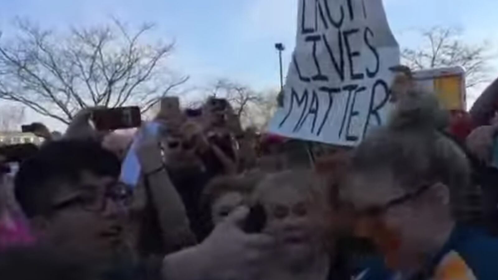 cheats/2016/03/30/cops-teen-sexually-assaulted-pepper-sprayed-at-trump-rally/160330-peper-spray_ibhjuy
