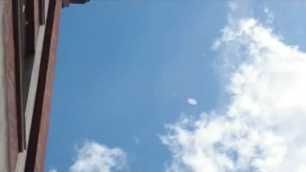 cheats/2011/06/29/ufos-spotted-in-london/london-ufo-cheat_cqlosh