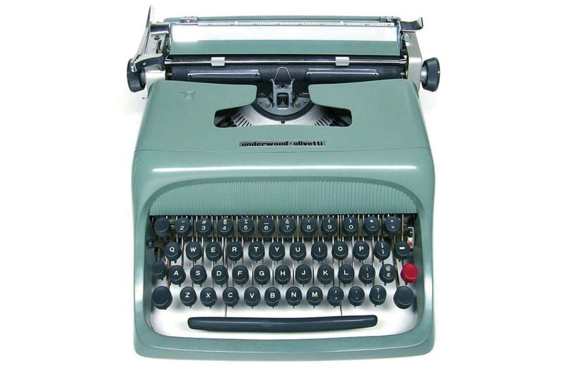 galleries/2016/01/02/the-typewriter-revolution/151114-typewriter-7-p100_ldklwm