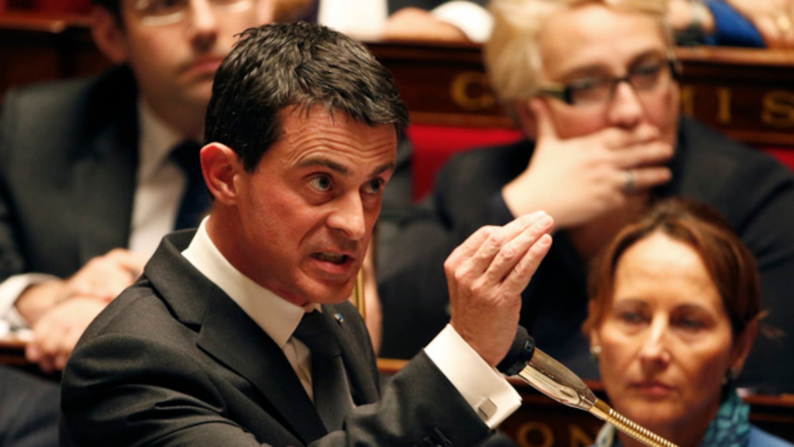 cheats/2015/11/19/french-pm-fears-chemical-attack/151119-manuel-valls-cheat_rkvxvt
