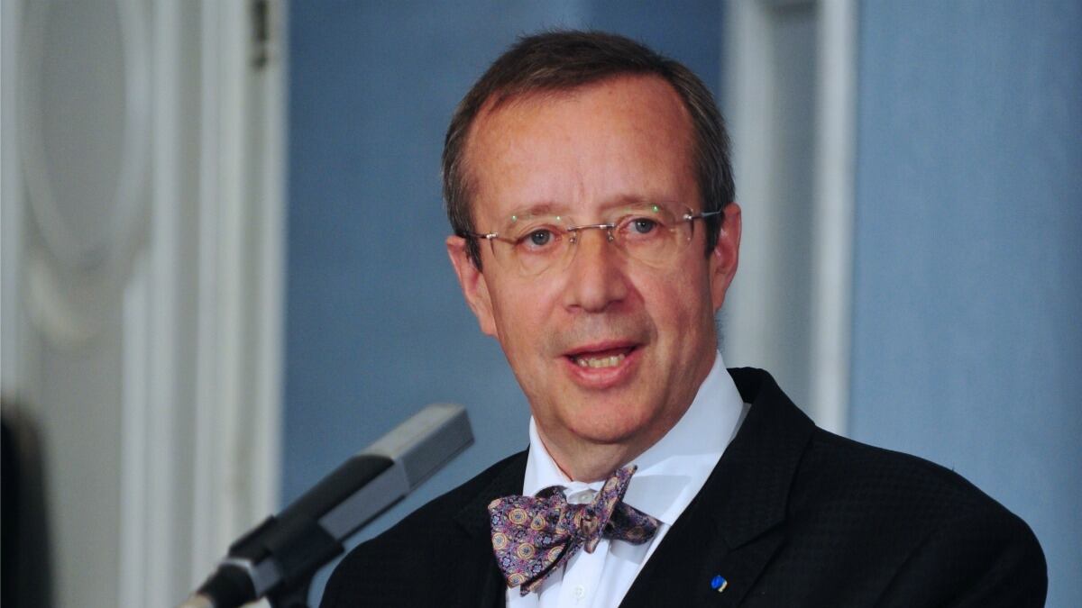 cheats/2012/06/07/estonian-president-in-twitter-feud/estonia-twitter-feud-cheat_sxdrnm