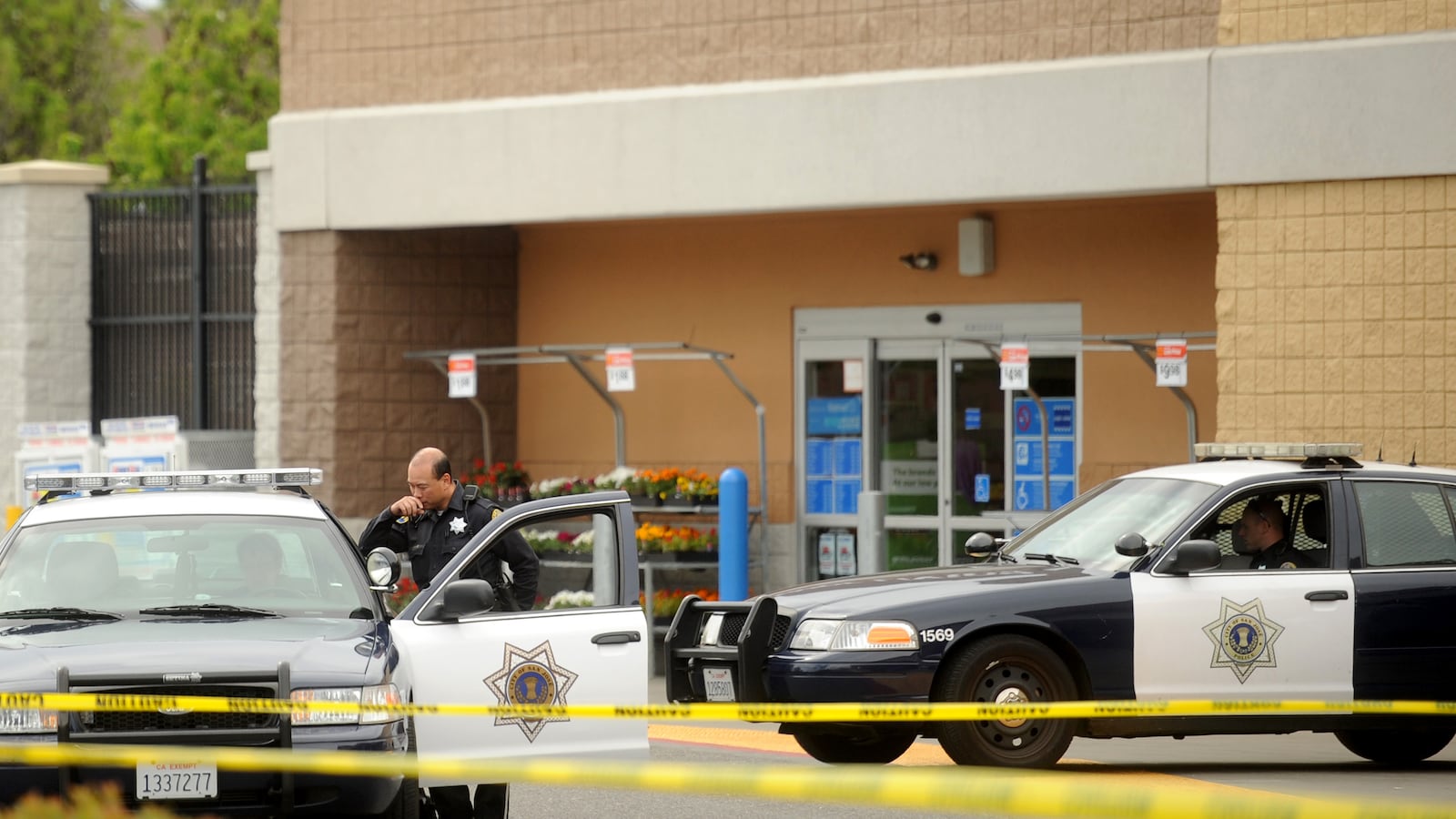 cheats/2013/04/01/man-drives-car-into-walmart/130401-walmart-car-crash-cheat_azkz1g