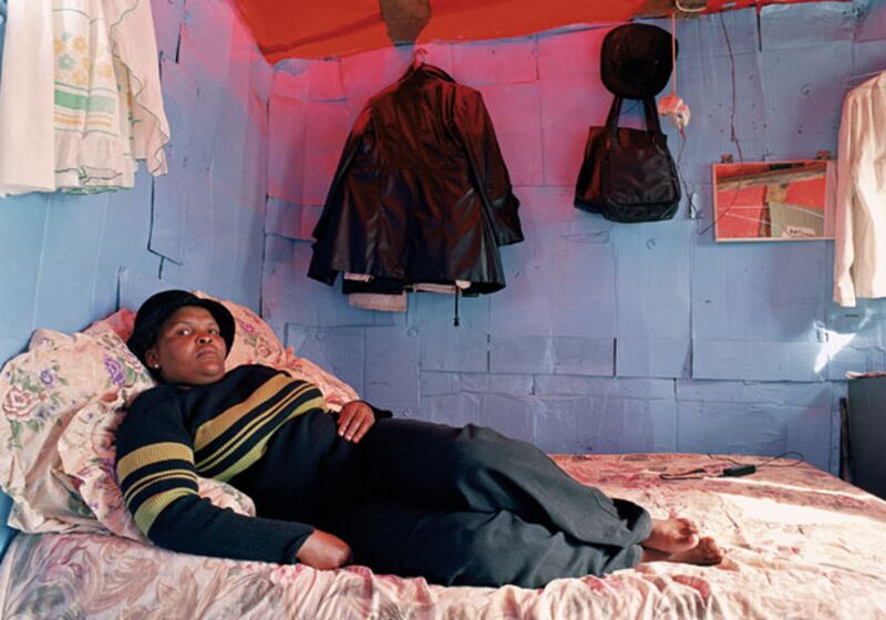 galleries/2010/07/28/zwelethu-mthethwa/zwelethu---image-4_nltaiw