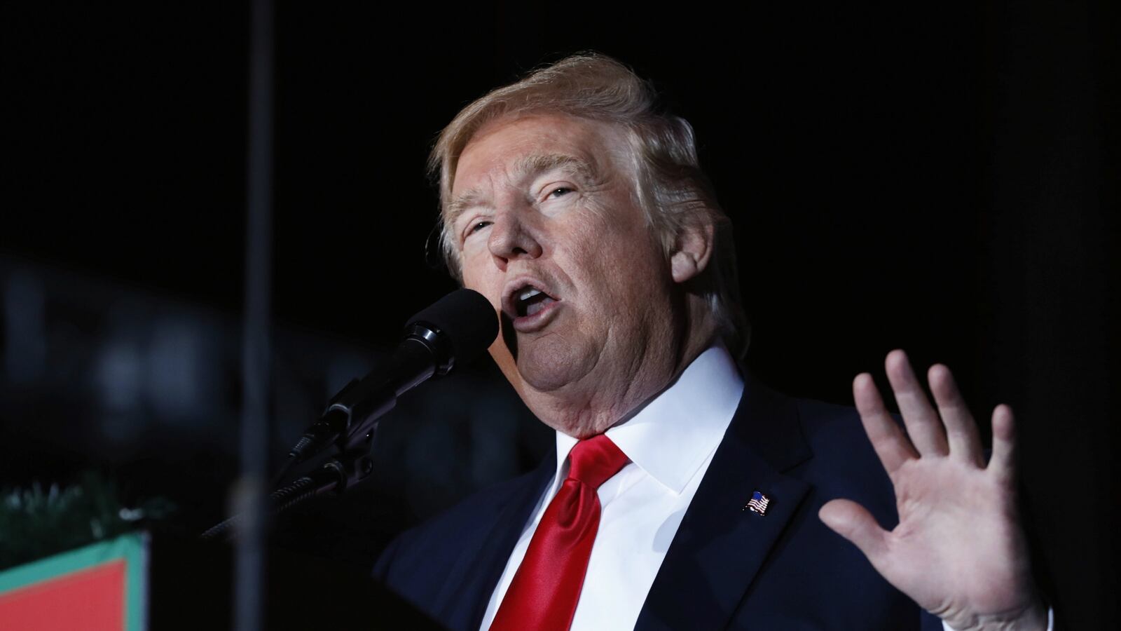 cheats/2016/12/17/trump-spurs-scandal-with-misspelled-china-tweet/161217-trump-china-tweet-error-cheat_gcrlul