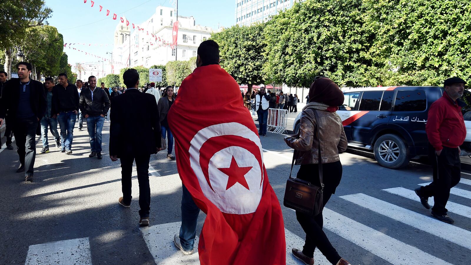 articles/2016/06/01/tunisia-started-the-arab-revolts-now-it-s-beat-back-the-islamist-tide/160531-nawaz-tunisia-tease_zdsaxa