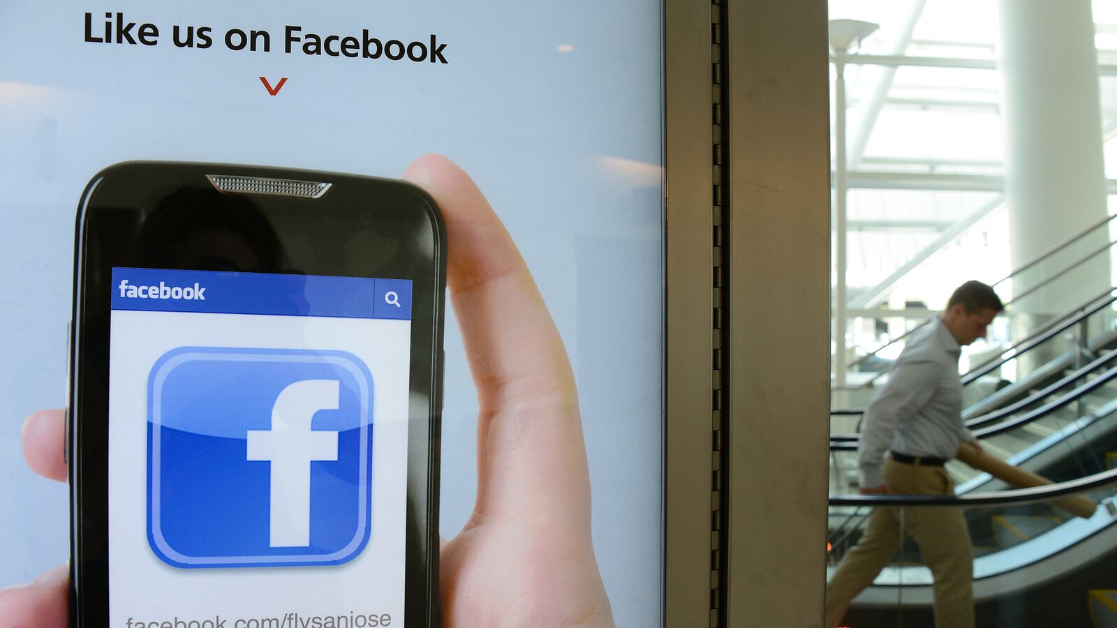 cheats/2012/05/24/facebook-releases-camera-app/facebook-ipo-cheat_vne8ty