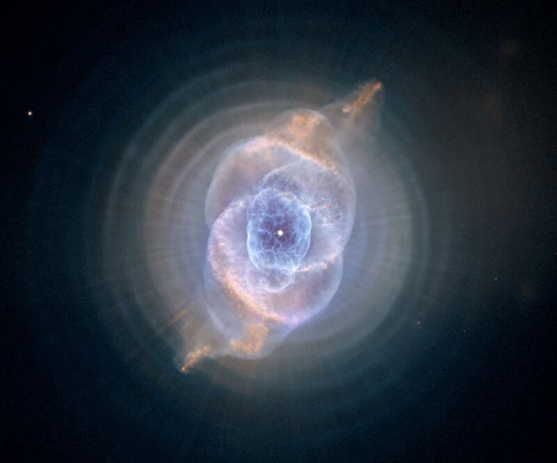 galleries/2013/09/13/galaxies-that-look-like-things-photos/130913-galaxies-that-look-like-things-cats-eye_yuixao