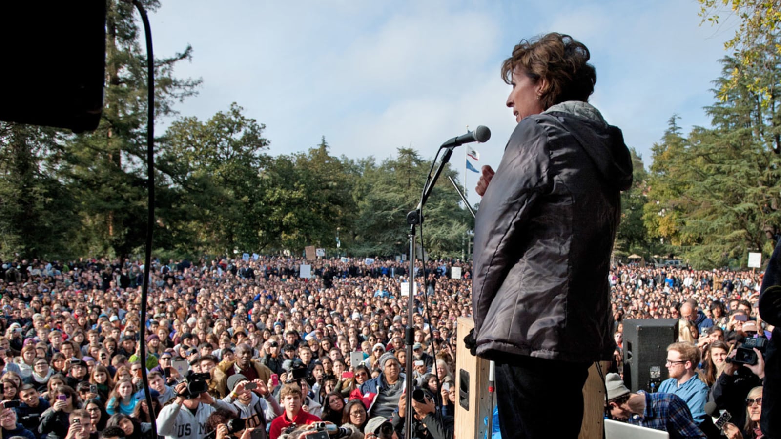 cheats/2011/11/22/uc-chancellor-sorry-for-pepper-spray/u-c-davis-protest-pepper-spray-chancellor-katehi-apology-cheat_fppf4m