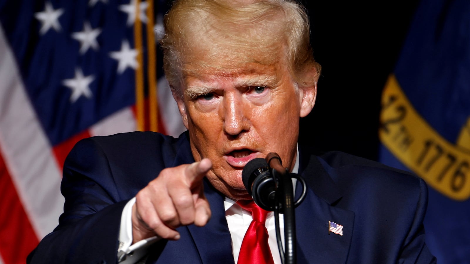 2021-06-22T163144Z_576302501_RC2PUN9POUNR_RTRMADP_3_USA-TRUMP-BIDEN-DOJ_tyytdg