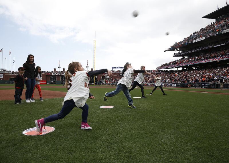 171105-laporta-ryan-owens-embed-6_i8fvdm