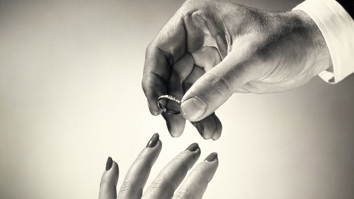 articles/2012/02/21/why-men-are-settling-for-mrs-good-enough/why-men-settle-bennett-tease_mdeifq