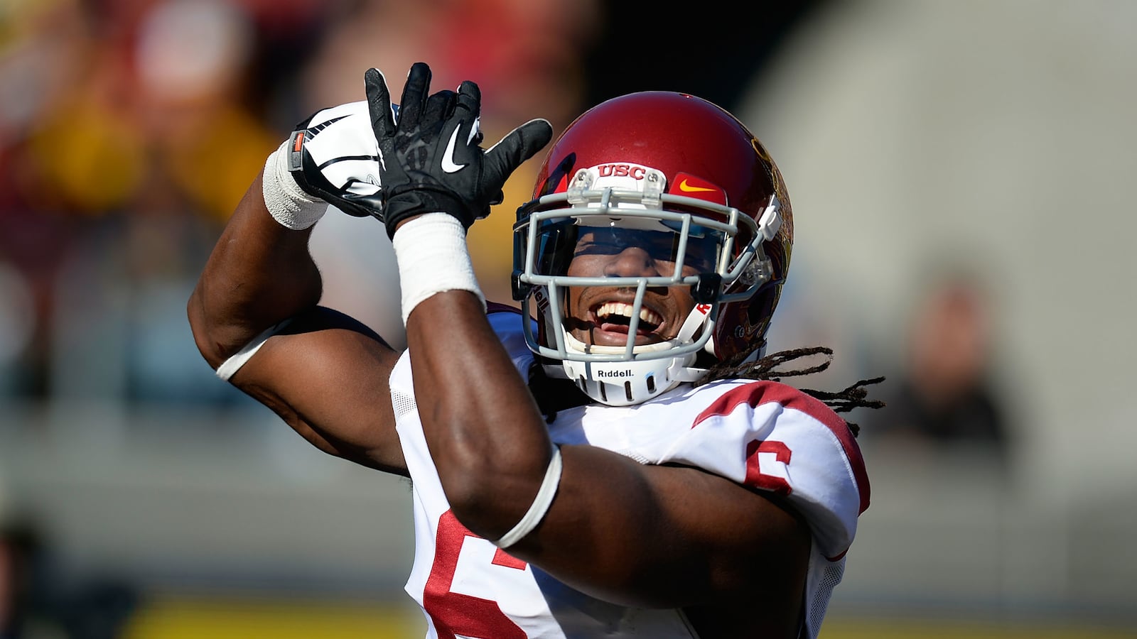 cheats/2014/08/26/usc-star-s-nephew-saving-story-doubted/140826-USC-josh-shaw-cheat_iejdhy