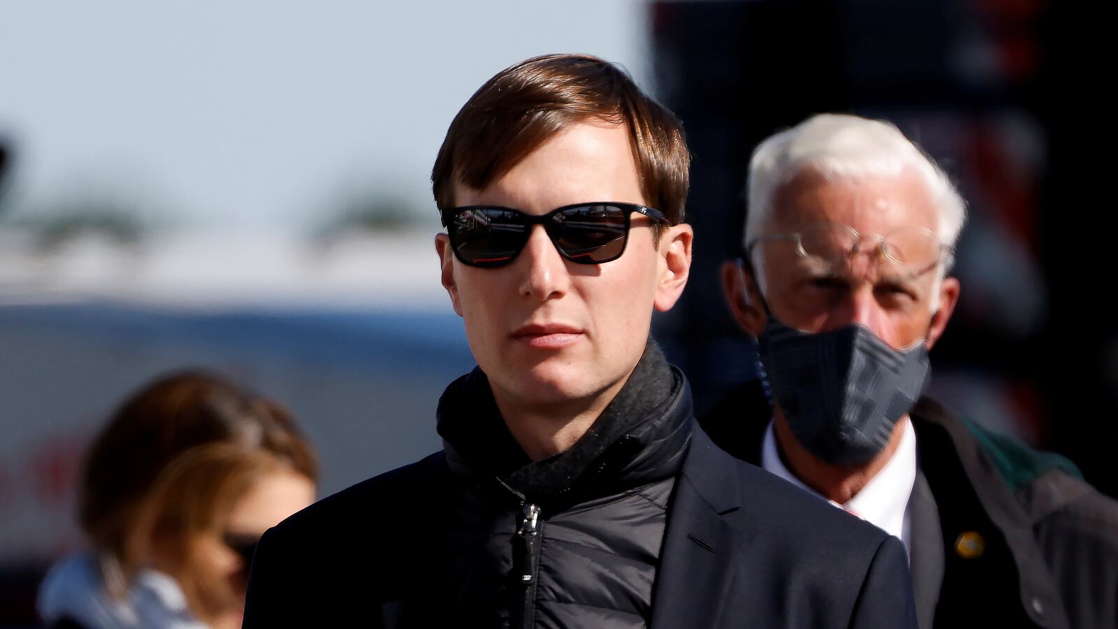 2020-11-02T210917Z_568926052_RC28VJ9JBRRS_RTRMADP_3_USA-ELECTION-TRUMP_v7jvv9