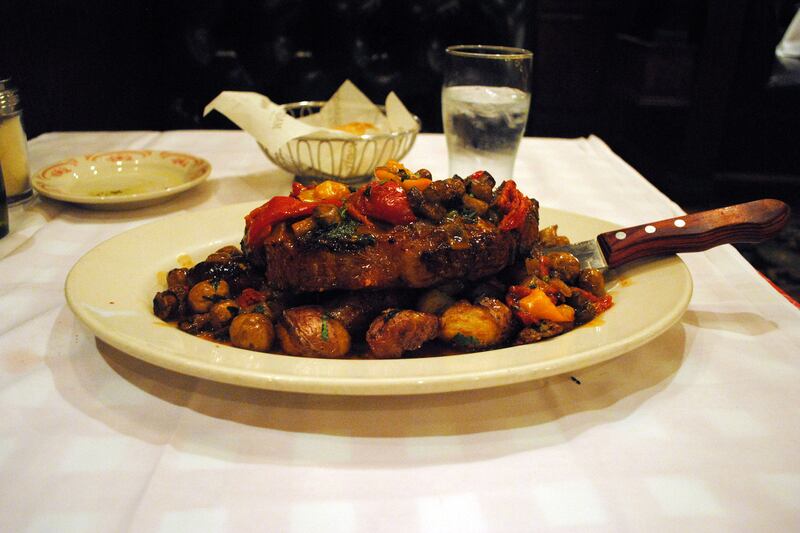 galleries/2014/07/30/xtreme-eating-awards-the-deadliest-chain-restaurant-meals-in-america/140730-xtreme-eating-6_sehywf