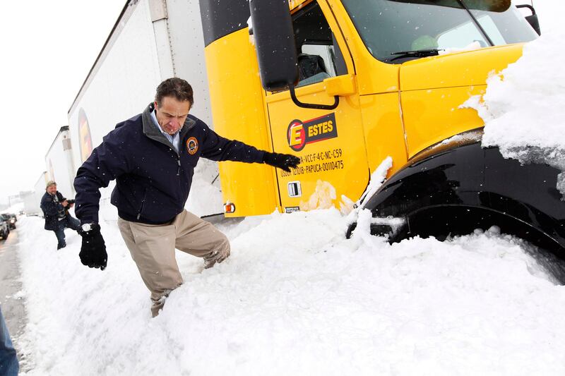 galleries/2014/11/19/a-year-of-snow-dumps-on-buffalo-photos/141119-snow-7_jjtl5b