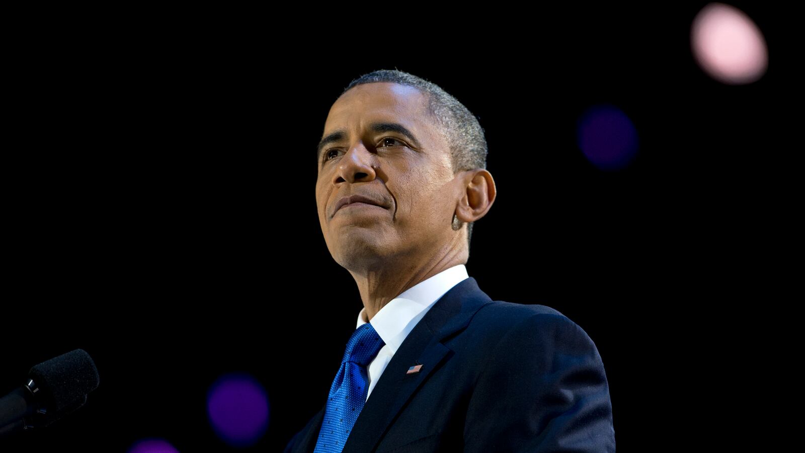 articles/2012/11/09/is-washington-ready-to-act-on-climate-change/obama-climate-change-green_kbd4cu