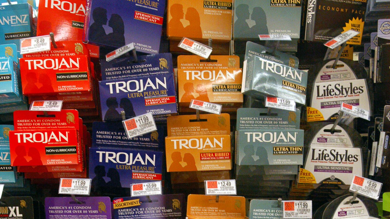 cheats/2012/01/17/l-a-mandates-condoms-on-porn-sets/condoms-porn-crocker_qvyvg9