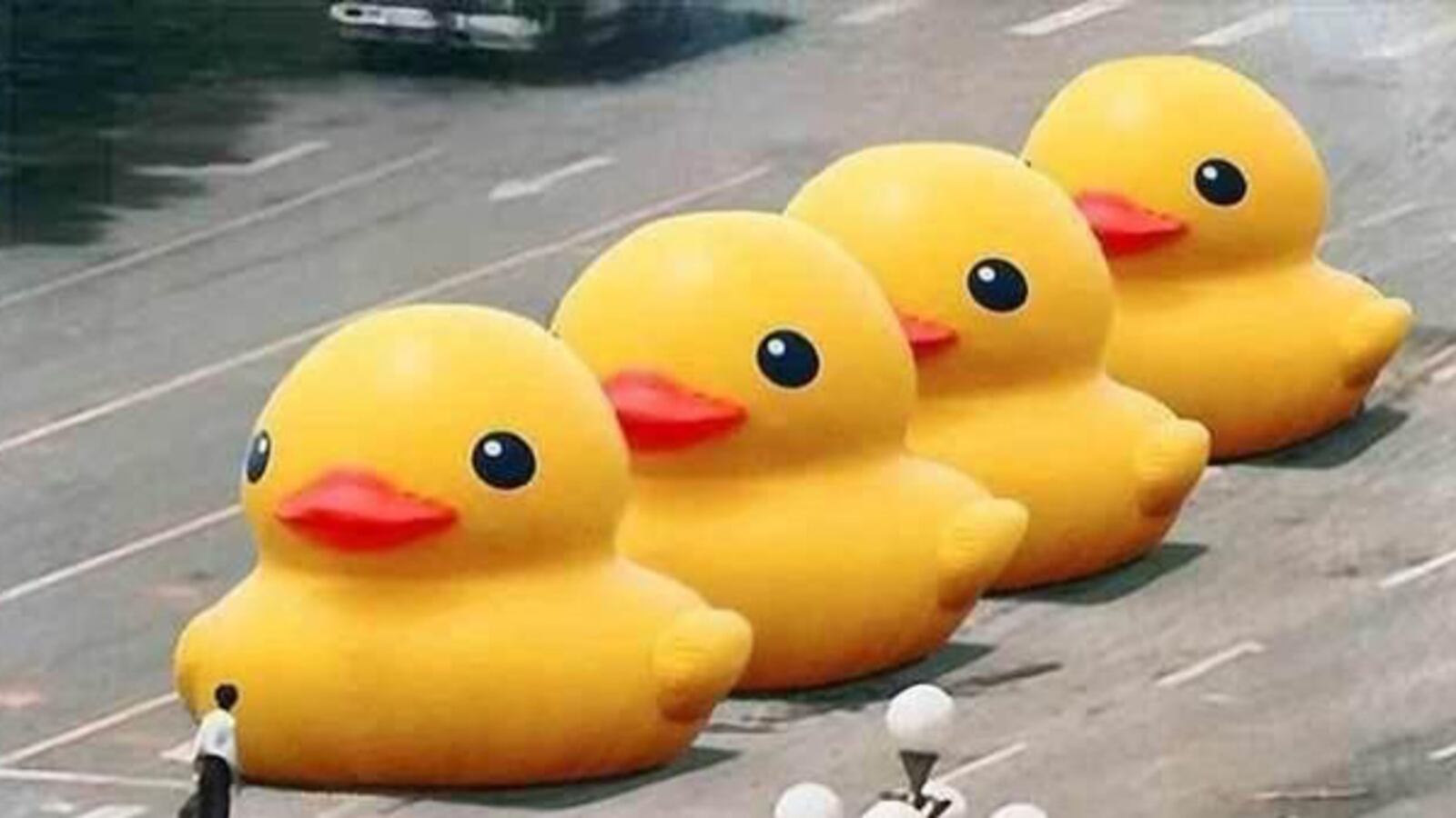 cheats/2013/06/04/china-censors-big-yellow-duck/130604-china-censors-duck-cheat_rrbvdm