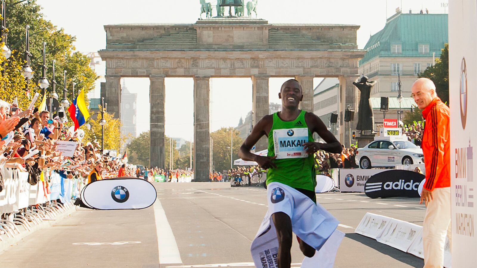 cheats/2011/09/25/kenyan-sets-new-marathon-record/patrick-makau-set-new-record_ipqk0j