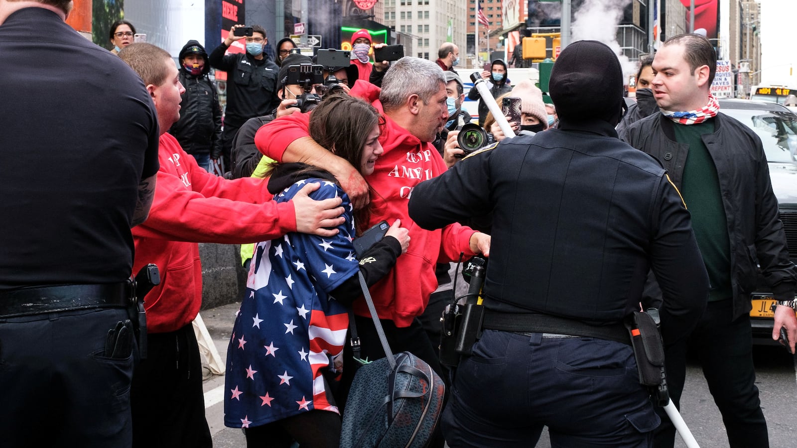 2020-10-25T195427Z_549833153_RC2VPJ91GRHG_RTRMADP_3_USA-ELECTION-TRUMP-NEW-YORK_oftbq1