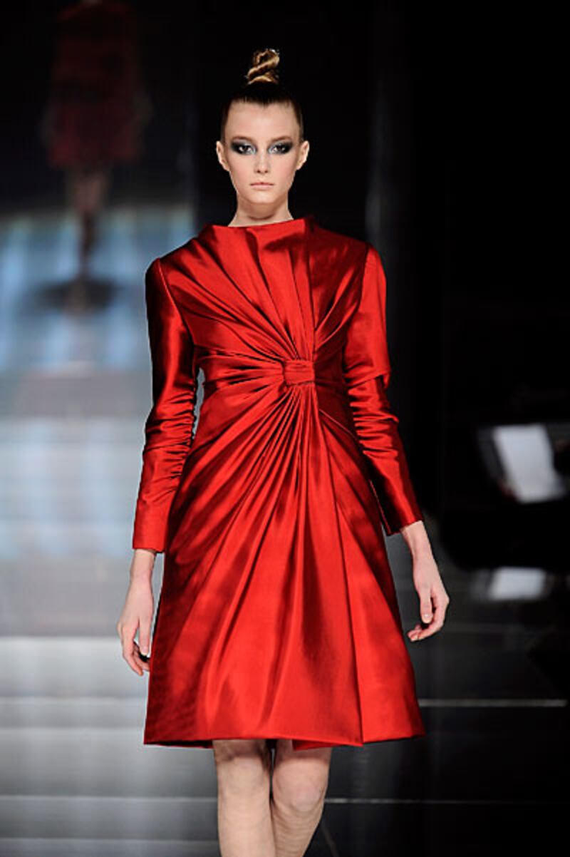 articles/2009/02/02/why-the-100k-dress-isnt-over/reddy-couture---valentino_qelxds
