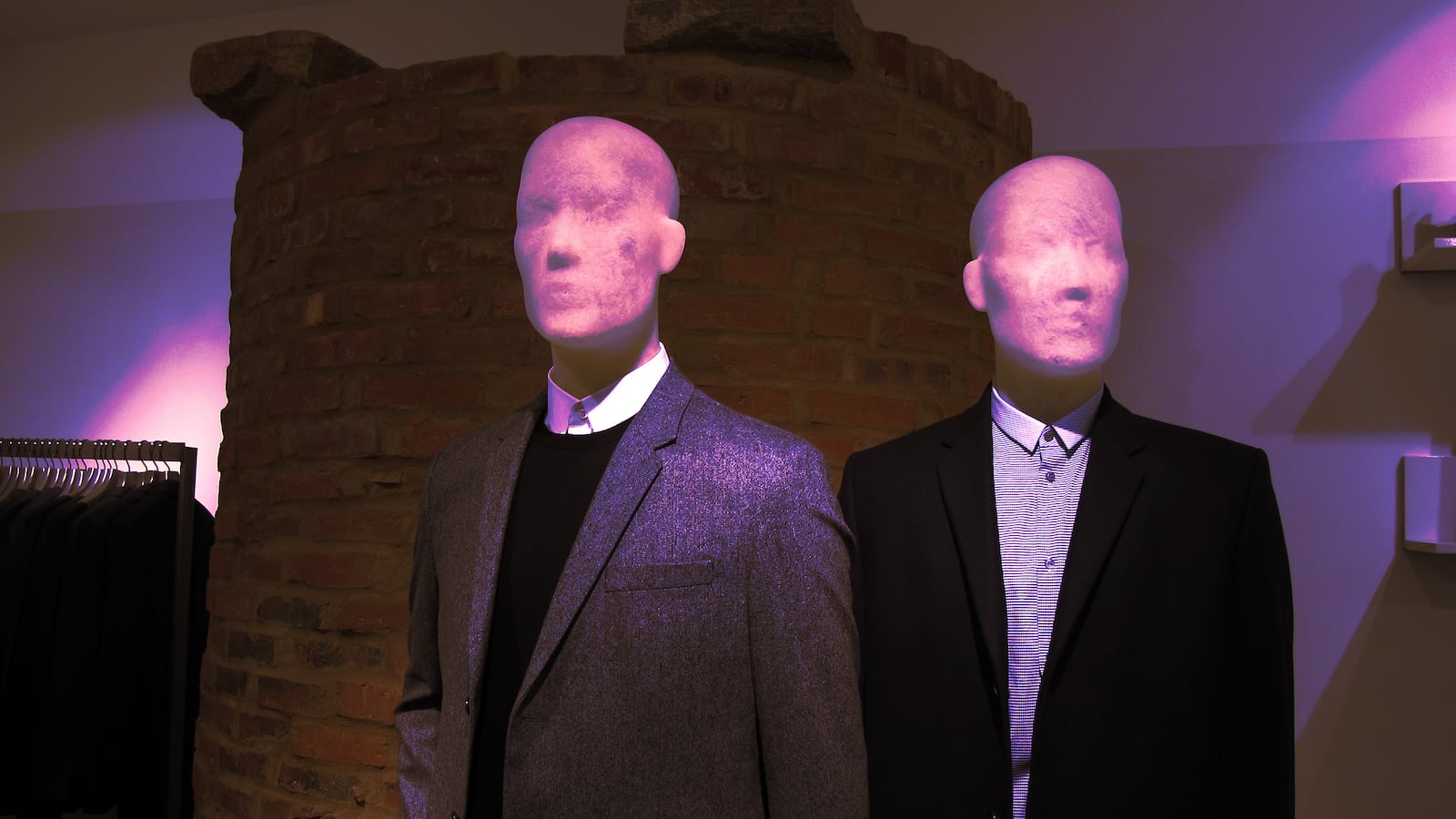 articles/2015/01/08/new-york-s-most-tragic-ghost-loves-minimalist-swedish-fashion/150107-strochlic-haunted-shop-tease_hsxie8