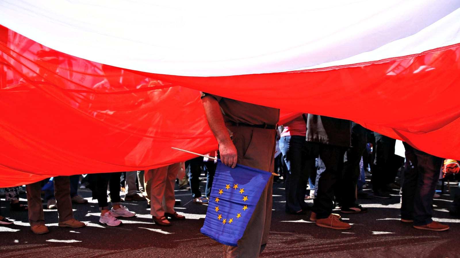 cheats/2016/06/01/e-u-poland-fails-to-uphold-rule-of-law/160601-poland-eu-scold-cheat_g08g4m