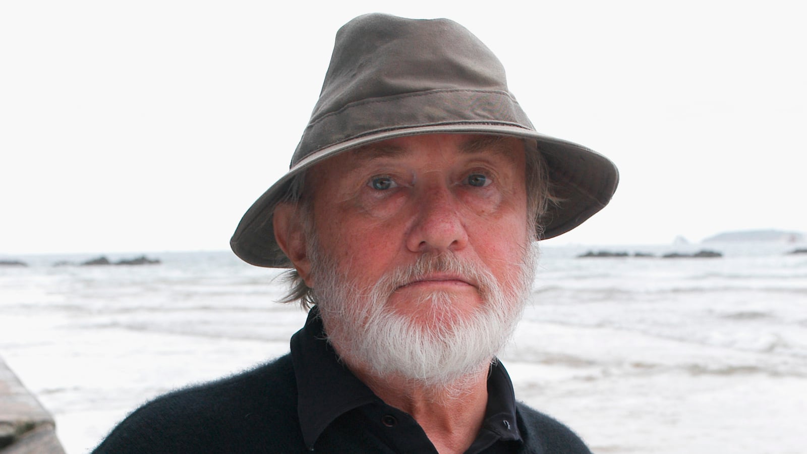 articles/2013/11/15/the-american-prophet-of-delusion-robert-stone-in-conversation/131113-samuels-robert-stone-tease_bbd1y7