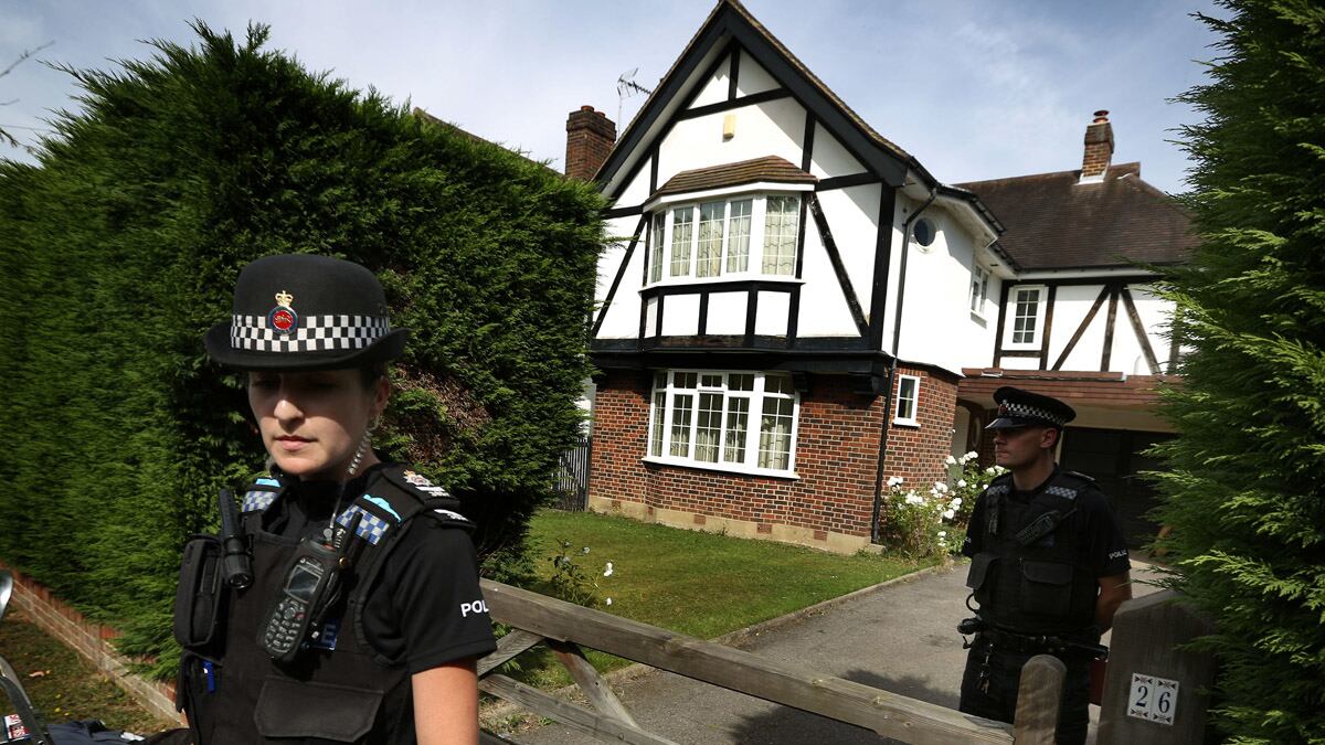 articles/2012/09/12/young-girl-may-hold-key-to-grisly-alps-murders/british-family-murdered-alps-nadeau_qxuknf