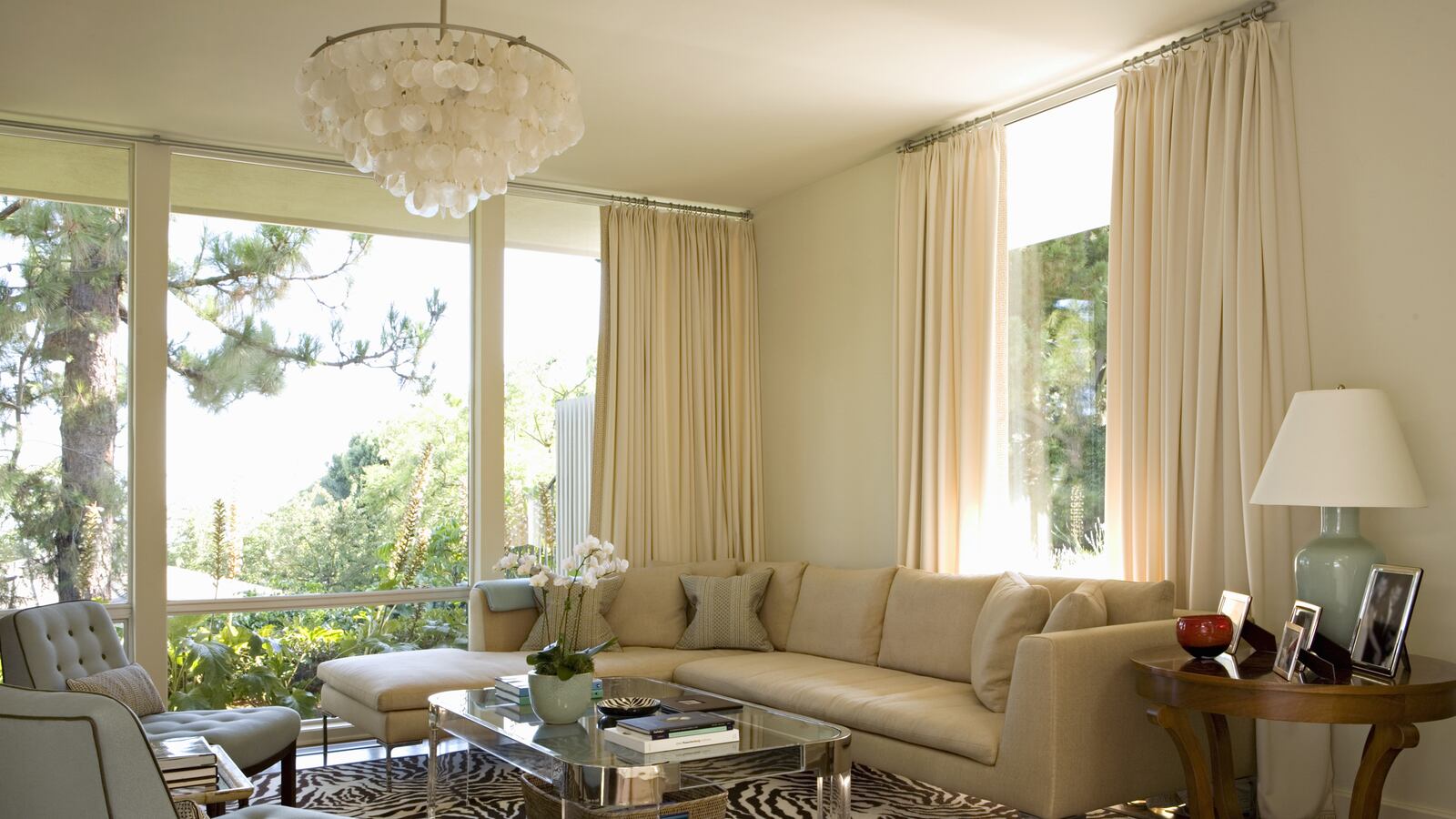 galleries/2013/06/28/omg-i-want-this-house-hollywood-hills-photos/130627-omg-house1_akdhch