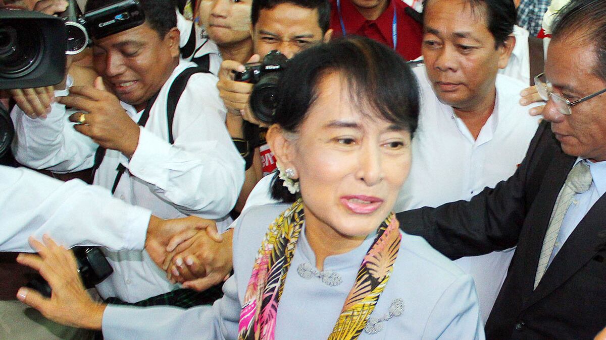articles/2012/06/14/an-insider-at-last-burma-s-suu-kyi-encounters-new-political-woes/aung-san-suu-kyi-europe-popham_tmsn2x