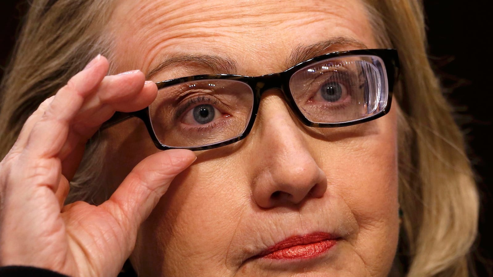 articles/2015/09/04/hillary-s-aide-was-right-to-plead-the-fifth/150903-tomasky-benghazi-tease_rokwii